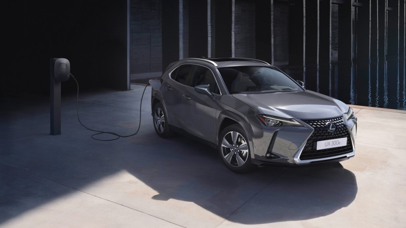 Lexus_UX_300e